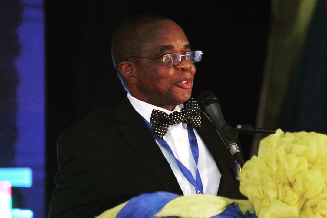 UniversityAbia's tweet photo. PROGRAM PROMOTION

Today , Friday, October 23,2020 on BCA Radio 88.1 FM Umuahia,the Vice Chancellor Abia State University, Professor E. Uche Ikonne will be in the studio to discuss developments as they concern our Abia State University and our dear state at large. https://t.co/fTOCNZfAP5