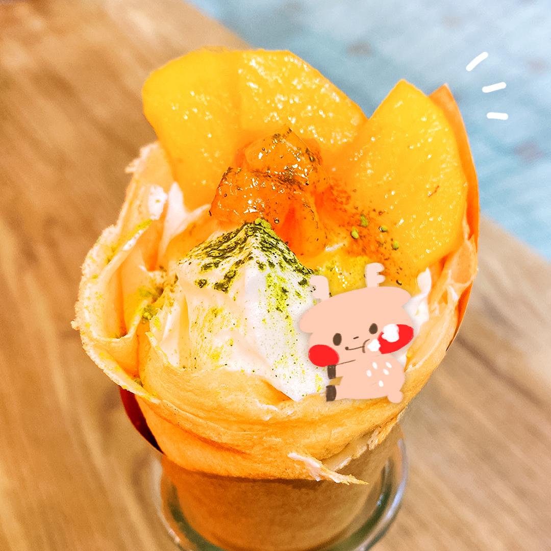 ロクちゃん 08年生まれの鹿キャラクター ボクのお店 Space Roku Home 近くに 新しくクレープ屋さんができたの 奈良の特産品 柿 を使ったクレープを中心に 5種類ぐらいメニューあったよ 迷っちゃう 柿食えば鐘が鳴るなり法隆寺 って俳句も