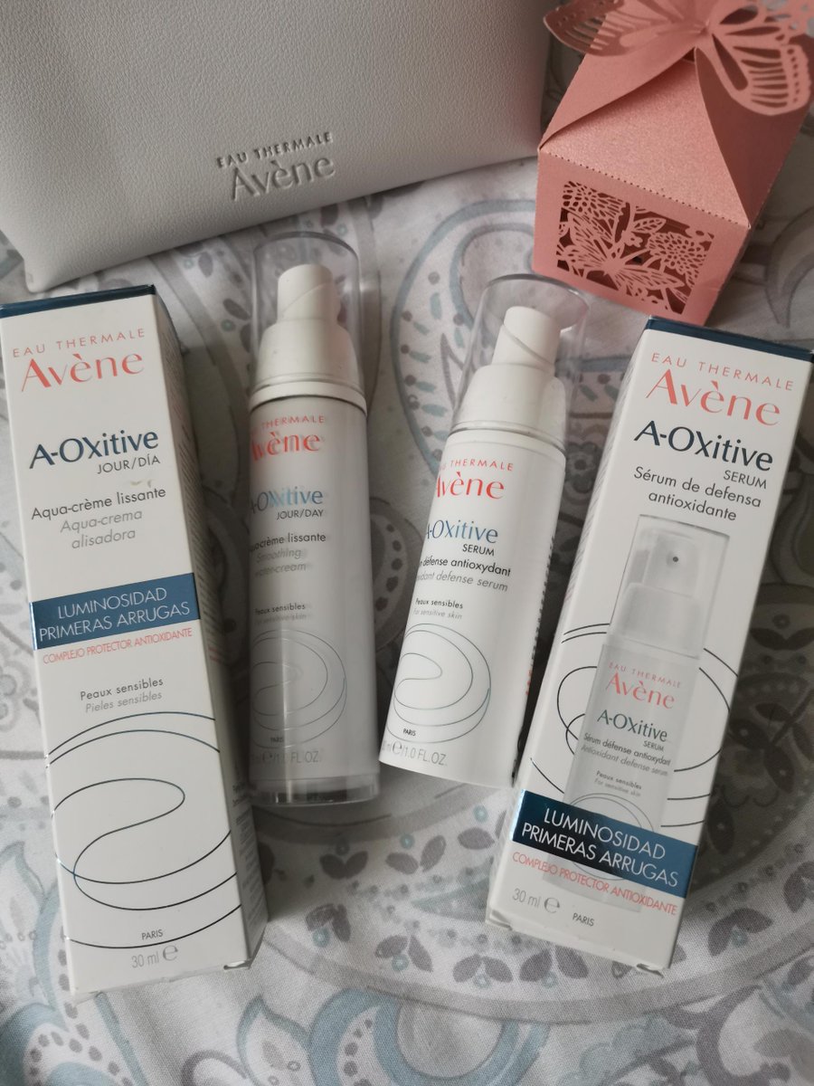 VanesaSalvado11's tweet photo. Ayer os enseñe la gama de #cleanance, hoy os enseña la gama que también utilizo en mi rutina día y noche, #AOxitive una innovación anti-oxidante, es la segunda línea de defensa de la piel para luchar contr... #avenelovers https://t.co/Q7EeMY684d https://t.co/wt3bsBVTSS