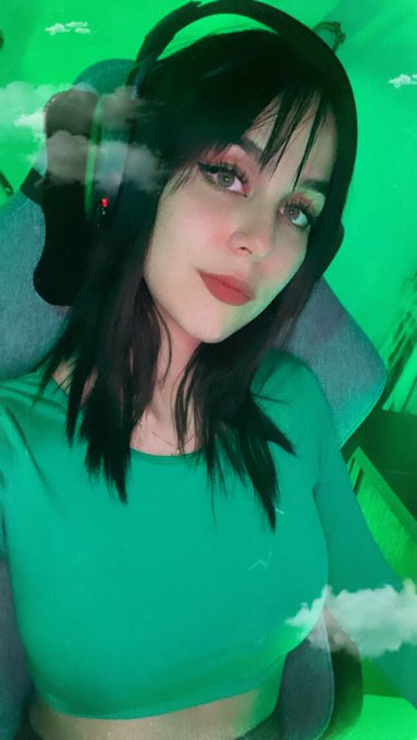 Que sue&ntilde;en bonito 🥰 https://t.co/Dq5CP0lNTT