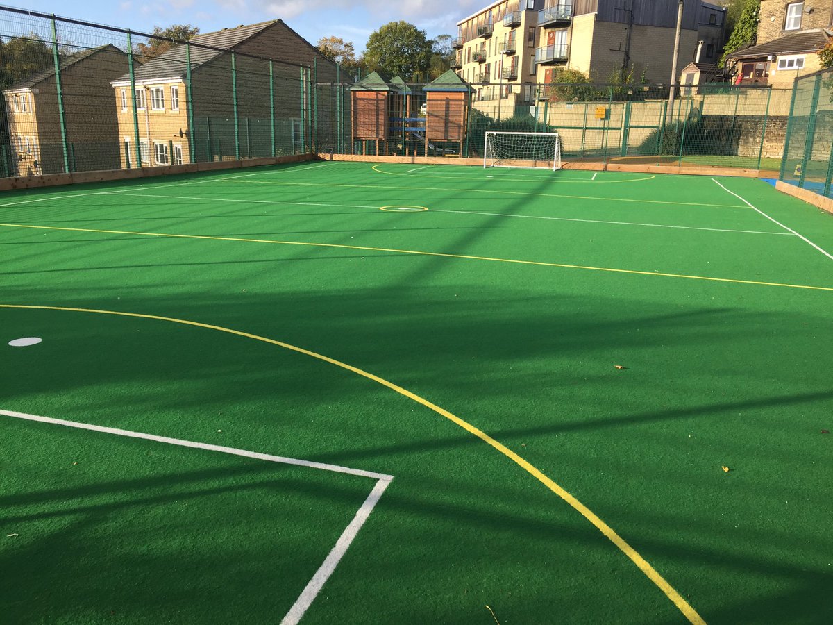 Look at this resurfaced primary school multi use play area. The existing wet pour surface had deteriorated so the school opted for a cost effective solution with Playrite Matchwinner Velour. Contact <a href="/PlayriteSurface/">Playrite</a> for more information