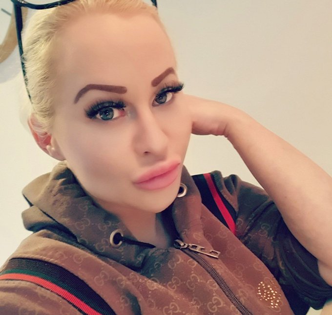 Be happy, it drives people crazy.😁 #behappy #selfie https://t.co/IA4EReXf97<a href="/tag/behappy"class="tags">#behappy</a><a href="/tag/selfie"class="tags">#selfie</a>