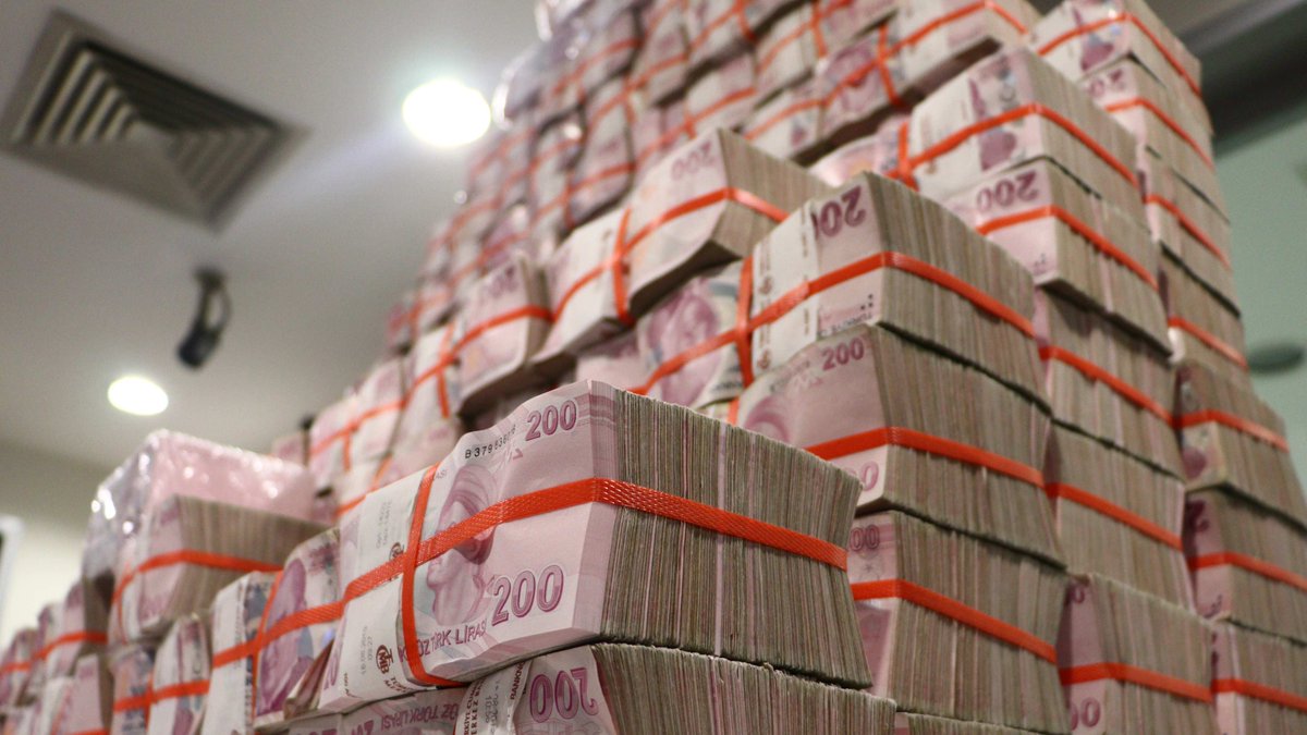 @turgayyildiz965 Günlerimi haftalarımı aldı ama değdi doğrusu,nihayet paraları sayıp birer milyonluk desteler halinde balyaladım..
Sıra paylaşmaya geldi.....Varlık barısından mı faydalansam acaba? #Para #Varlikbarisi #Turkey #AmongUs #SUPERBLOOM #Days #merkezbankası https://t.co/9r7LY0KzzE
