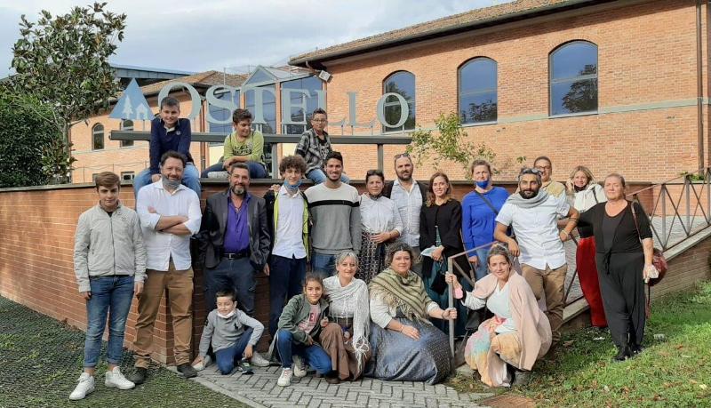 TurismoCastelFi's tweet photo. Una serie tv dedicata alla vita negli ostelli, con aprifila la Locanda D'elsa di Castelfiorentino.
https://t.co/MkYoBNMSU6 https://t.co/ELGeaNDSZB