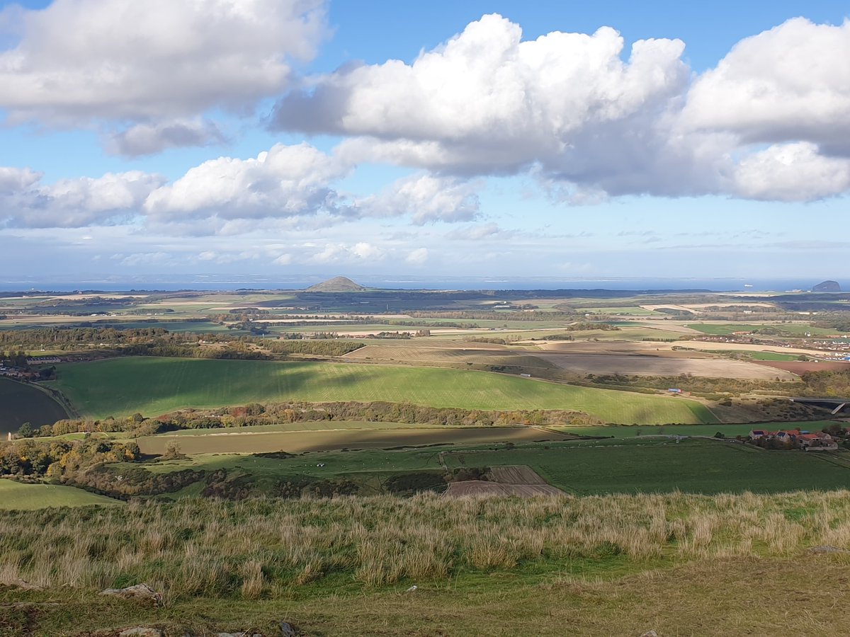 The panther handle and dolphin patera are truly beautiful. But it was used long before it was an oppida (hillfort), with burials and ramparts in situ from 1500 BC and onwards. This be a place of magic, and its 'real' name may have sounded more like it's local name of Dunpelder