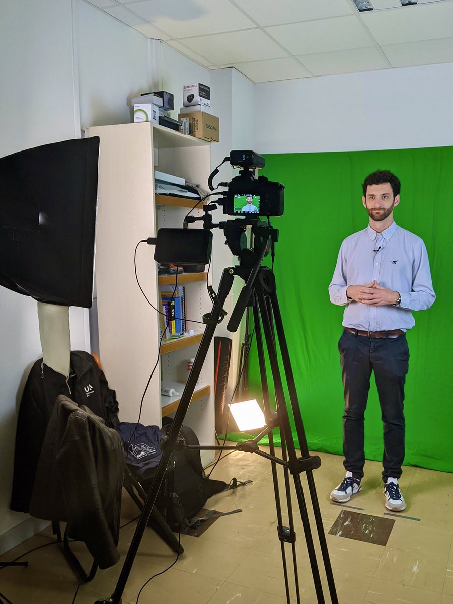 MartinBoutiere's tweet photo. Thank you to @UGrenobleAlpes and to the communication department for helping me with the #EITawards project !!!
#EITcommunity #InnovationJourney
@EITeu @EIThealth_FR @EITHealth https://t.co/ADEwlbIxYd