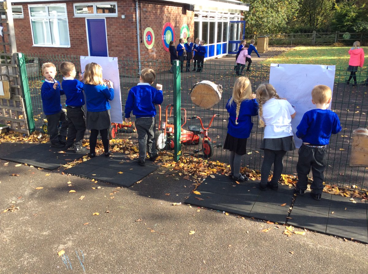 mmpsearlyyears's tweet photo. Some photos from yesterday 😀 Lots of messy play, mark making and balancing! https://t.co/p46zGEEzOj