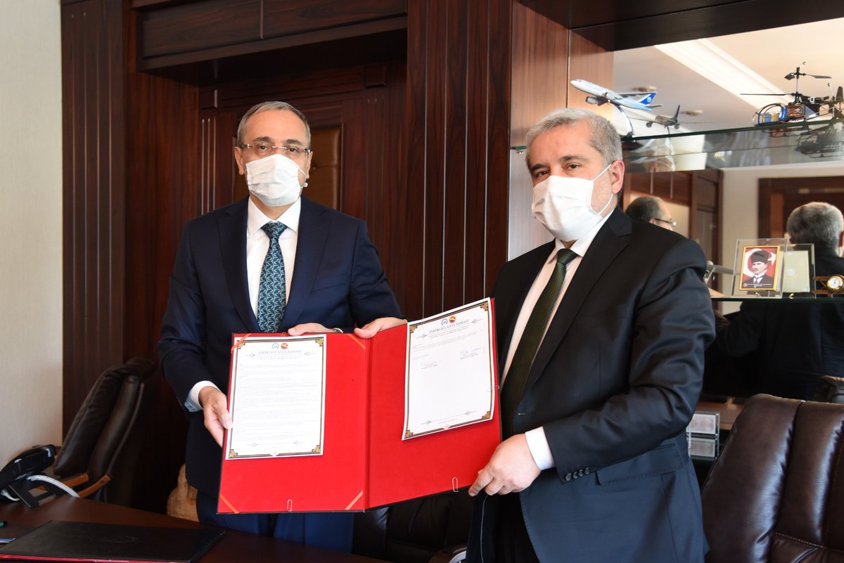 Yamaç Paraşütünün Kalbi Aksaray’da Atacak

Rektör Prof. Dr. Yusuf Şahin, #Aksaray’ın #yamaçparaşütü sporunda bir merkez olması yönündeki çalışmaların somut adımlarla ilerlediğini, bu kapsamda <a href="/turkhavakurumu/">Türk Hava Kurumu</a> ile bir protokol imzaladıklarını söyledi.

🔗aksaray.edu.tr/yamac-parasutu…