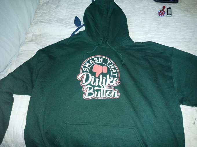 Got my hoodie today @SimonWhistler love your work bro. Thanks for all the infotainment over the years<a class="tags" target="_blank" title="On Twitter" href="/?out=eyJ0eXAiOiJKV1QiLCJhbGciOiJIUzUxMiJ9.eyJpYXQiOjE3MjY3MTIwNTcsImlzcyI6InR3cG9ybnN0YXJzLmNvbSIsIm5iZiI6MTcyNjcxMjA1NywiZXhwIjoxNzU4MjQ4MDU3LCJyZWRpcmVjdF91cmwiOiJodHRwczovL3R3aXR0ZXIuY29tL1NpbW9uV2hpc3RsZXIifQ.zA8IG2MWAJj7o_X7r59c4G7m57RyaBSKApMG_UPVx4ySM-wbZPE9KjmvY93fRgfe_KJ97i1_ZeXx095g-I4bjQ">@SimonWhistler</a><a href="/tag/blazeup"class="tags"><span>#blazeup</span></a>