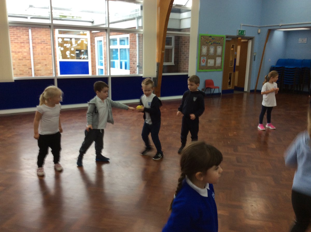 mmpsearlyyears's tweet photo. We had such a fun Pirate PE session today! 😀 These pirates are working as teams to get the treasure to the chest at the bottom of the ship! 🪙 ⚓️ https://t.co/UtciJBmKPS