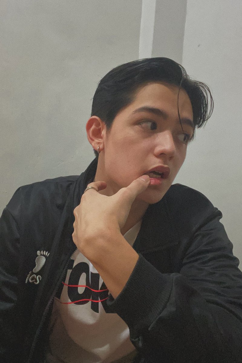 reyes_mark25's tweet photo. 🤢 https://t.co/T3lO4qKH9u