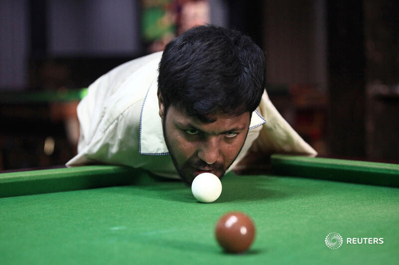 A Pakistan man born without arms has mastered the game of snooker. Meet Muhammad Ikram: https://t.co/ura0sQoyNJ https://t.co/m6xtBpsQ8o