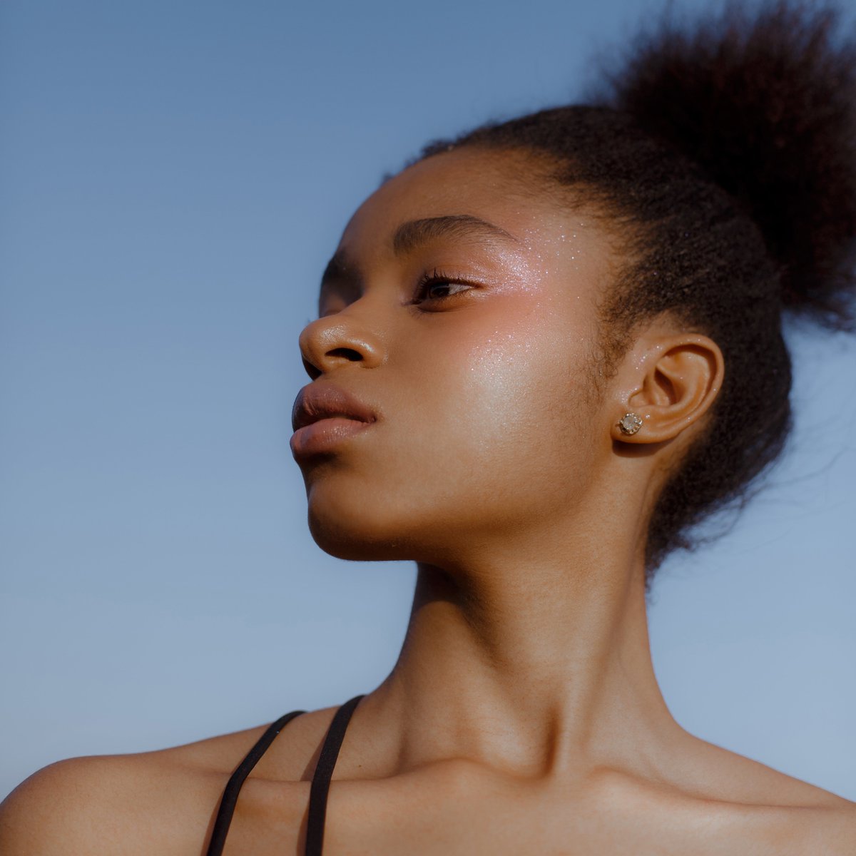 Dermalactives's tweet photo. Bold and beautiful. Hydrating skin, protecting it and clearing acne has to be a necessity. Balance your inner beauty with its outer shine.
.
.
#Dermalactives #DermalactivesSkincare #SkincareProducts #SkincareRoutine https://t.co/sgobx9bhxX