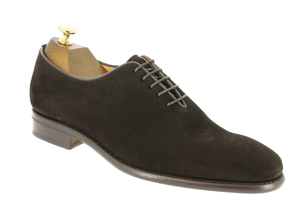 Center51_Paris's tweet photo. Center 51 vous présente le modèle Richelieu Berwick 2585 daim marron foncé à 149,00 € #center51 #chaussures #KFC #blackfashion #Evangelism # https://t.co/9zOhLxyhsK