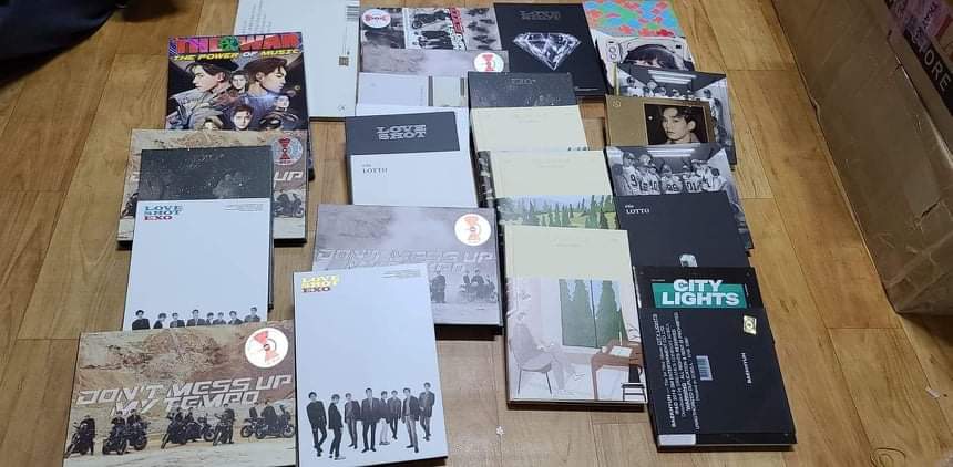 WTS/LFB(TO CHECK ITEM/S AVAILABILITY PLEASE CHECK THREAD)UNSEALED EXO ALBUMSCD+PB ONLY200 ALL IN + LSFNORMAL ETAFOR MORE DETAILS PLEASE DM US #SilverLiningAvailableItems