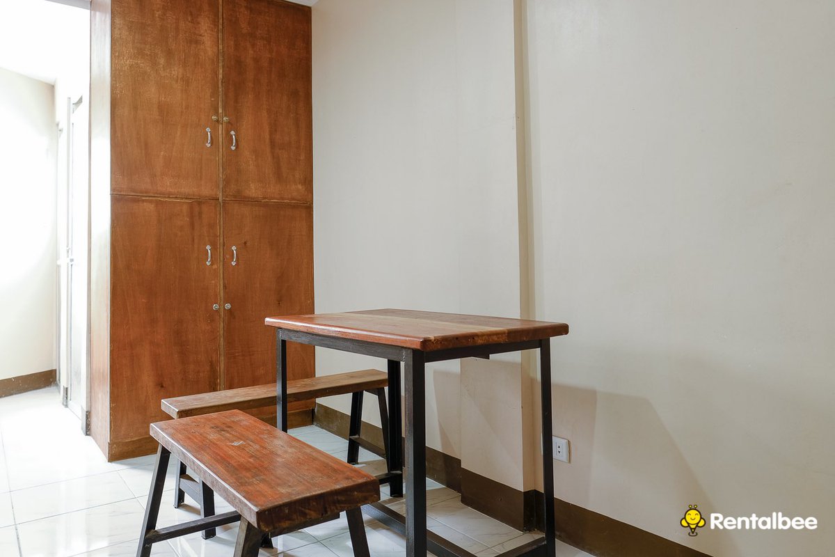 rentalbee's tweet photo. Tired of the daily commute to and from your workplace in BGC? Worry not as this semi-furnished apartment is just a short walk away from it! 👣🏙

👉 https://t.co/epcqkmUsDc https://t.co/XWHOVpuVsz