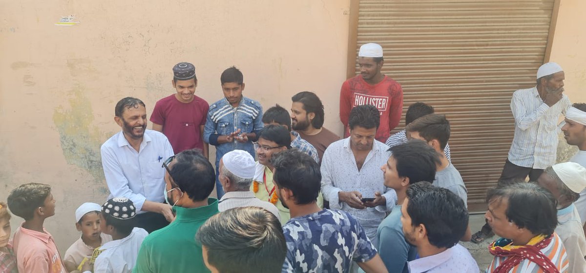 AapkaPrithviraj's tweet photo. गांव कमालपुर में
जनसंपर्क करते हुए।
ठाकुर पृथ्वीराज सिंह
65 विधानसभा बुलंदशहर
चुनाव चिन्ह चारपाई (खाट)
राष्ट्रवादी जनलोक पार्टी (सत्य)
#voteforrjp
#UPByElection
#Bulandshahr https://t.co/L6fkPPw0OC