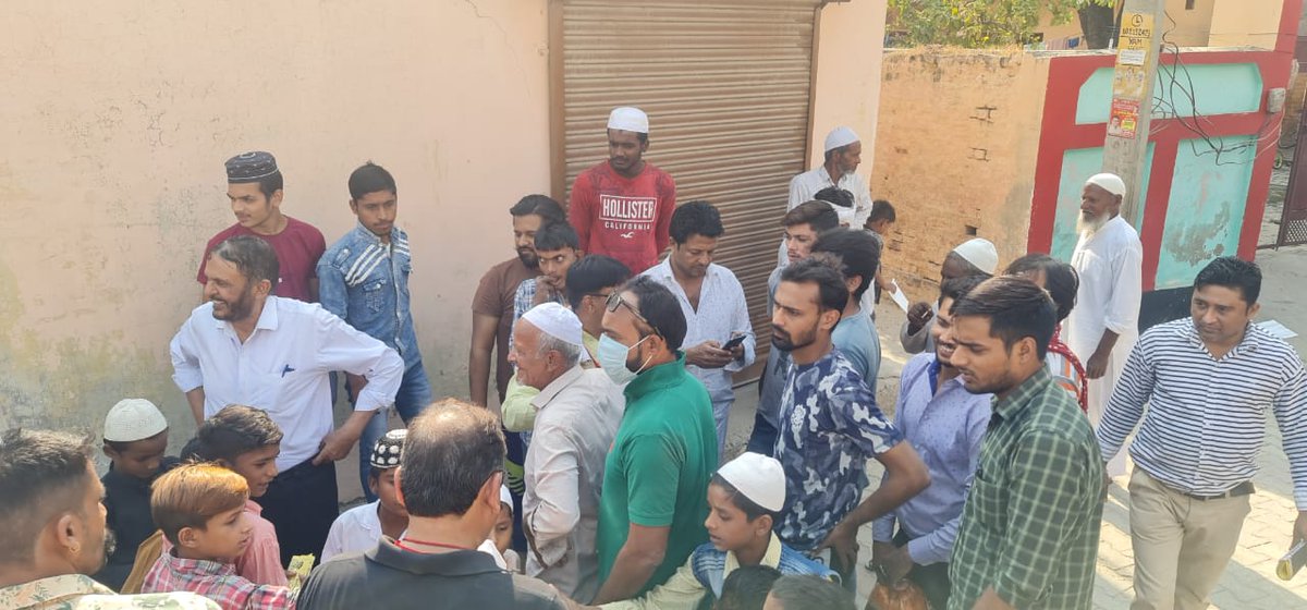 AapkaPrithviraj's tweet photo. गांव कमालपुर में
जनसंपर्क करते हुए।
ठाकुर पृथ्वीराज सिंह
65 विधानसभा बुलंदशहर
चुनाव चिन्ह चारपाई (खाट)
राष्ट्रवादी जनलोक पार्टी (सत्य)
#voteforrjp
#UPByElection
#Bulandshahr https://t.co/L6fkPPw0OC