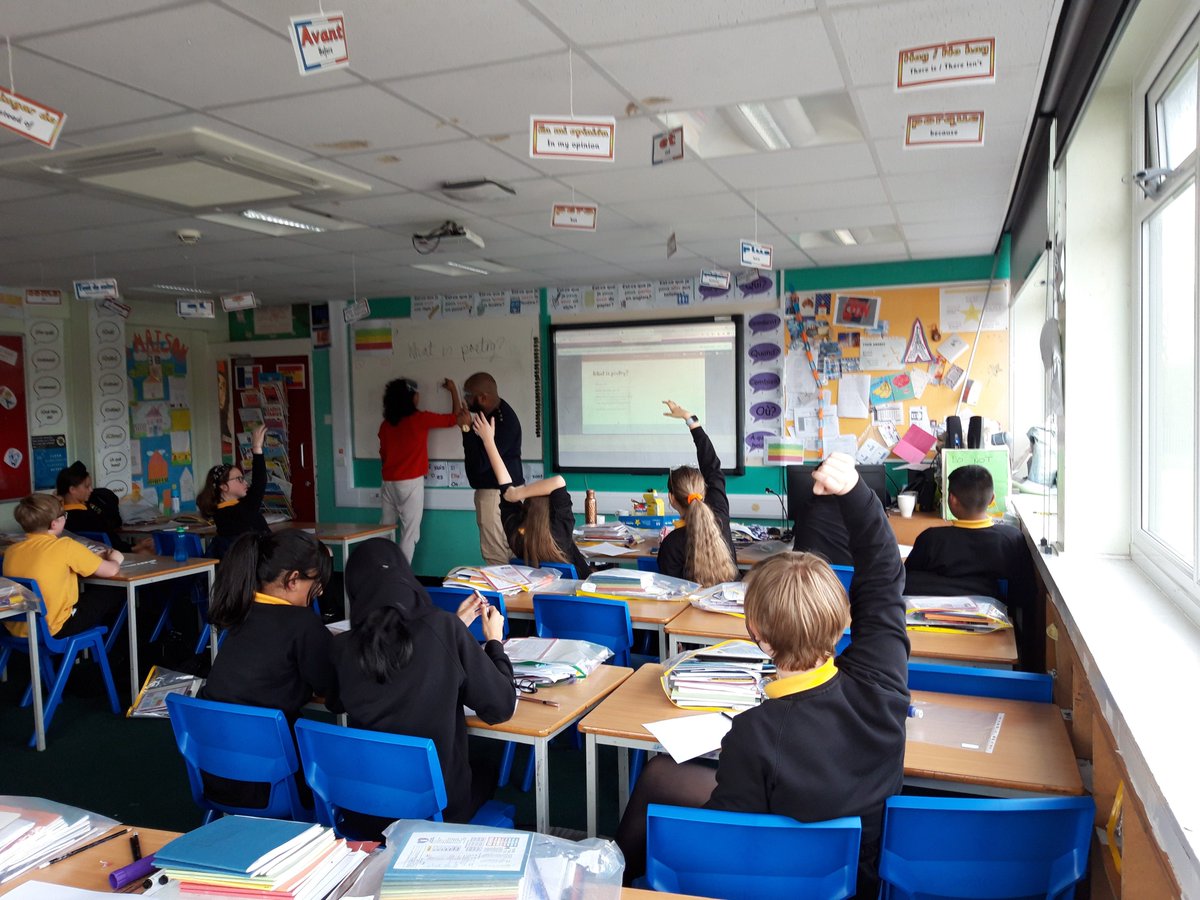 HollinsCTC's tweet photo. The UNIFIED GENERATION assemble. The first workshop of our Beyond Labels spoken word project commenced this week. Inspiring first session - excited to share the final anthology with you - March 2021 #SpokenWord #unified #beyondalbels @thehollinslancs https://t.co/v41Qdmnyr6