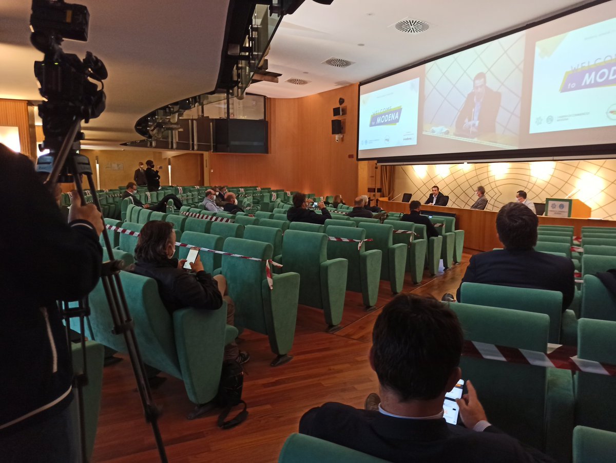 CamComModena's tweet photo. #WelcometoModena Presentata oggi la nuova iniziativa per incentivare il turismo in provincia di #Modena con voucher ai turisti, promossa con @UnioncamereER @modenatur @turismoER https://t.co/kbO7hTKhgd https://t.co/hIETYL7RVR