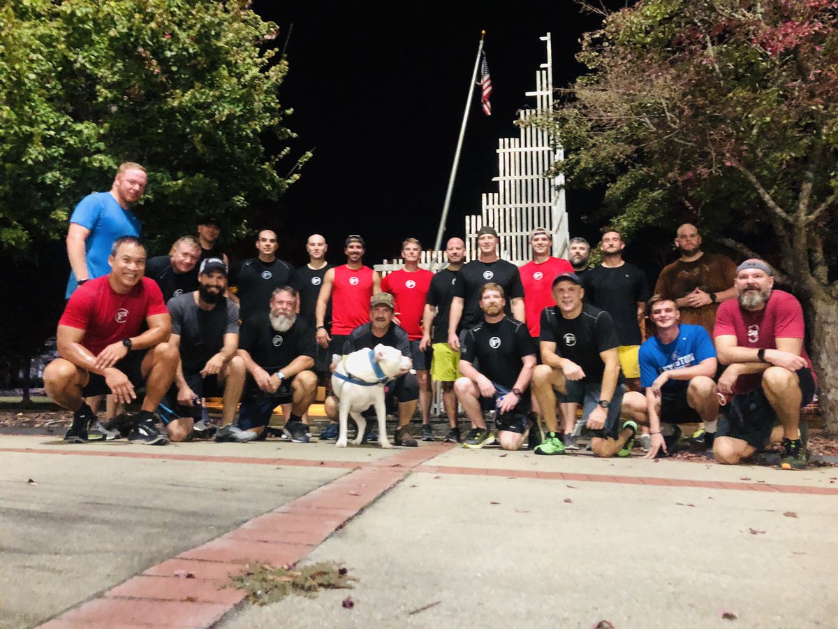 GauntletF3's tweet photo. 25 PAX show up and put in solid work for day 5 of #F3Gauntlet20 at @F3UrbanLegend these men are still going strong! Excellent work! Tomorrow 🚨0600🚨 @F3Cryptonite River Bluff outdoor gym for the Murph! @F3LexSC #F3counts Lessgo! 🧨💥 https://t.co/KFyxA6C8WF