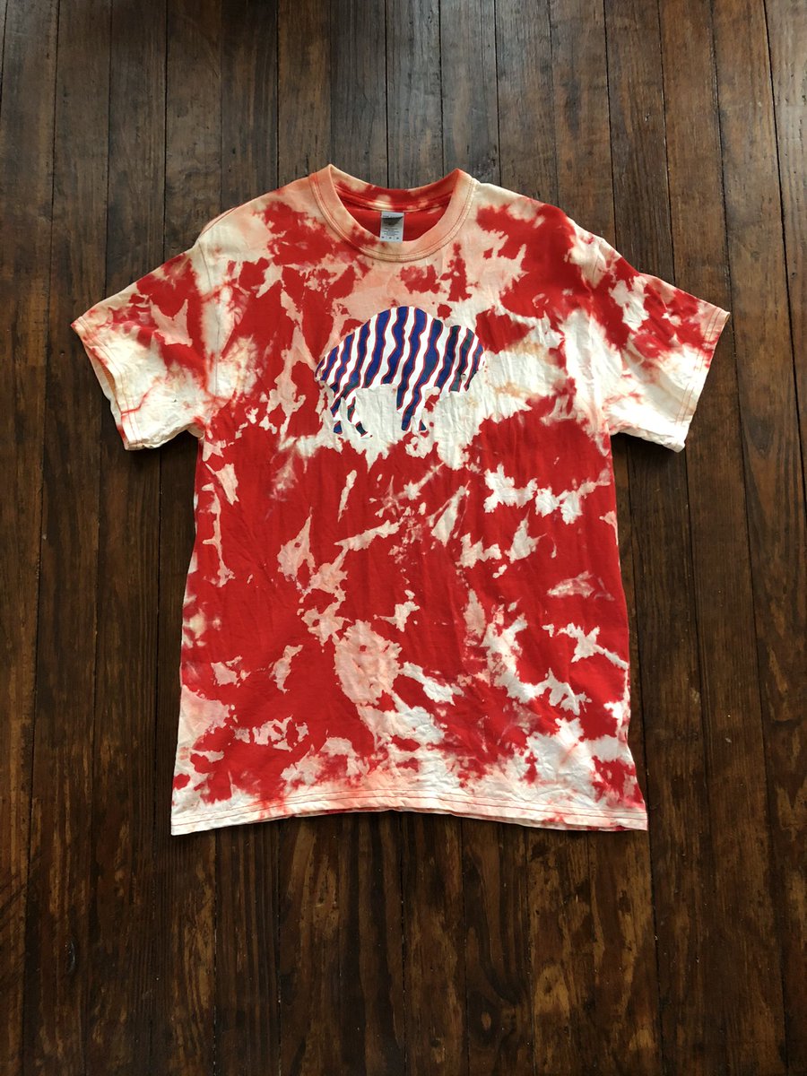 VictoryShirts20's tweet photo. 🔵🔴Let’s Go Buffalo🔴🔵

Look good, feel good, play good! 😎 Get your Buffalo Fan Gear and get ready for Gameday!

We will donate $2.00 for every piece of Buffalo Merch that we sell to the @PUNTFoundation! 

Website: https://t.co/TdaJz4pCRj

#BillsMafia #NFLTwitter https://t.co/yXYmtl6gSA
