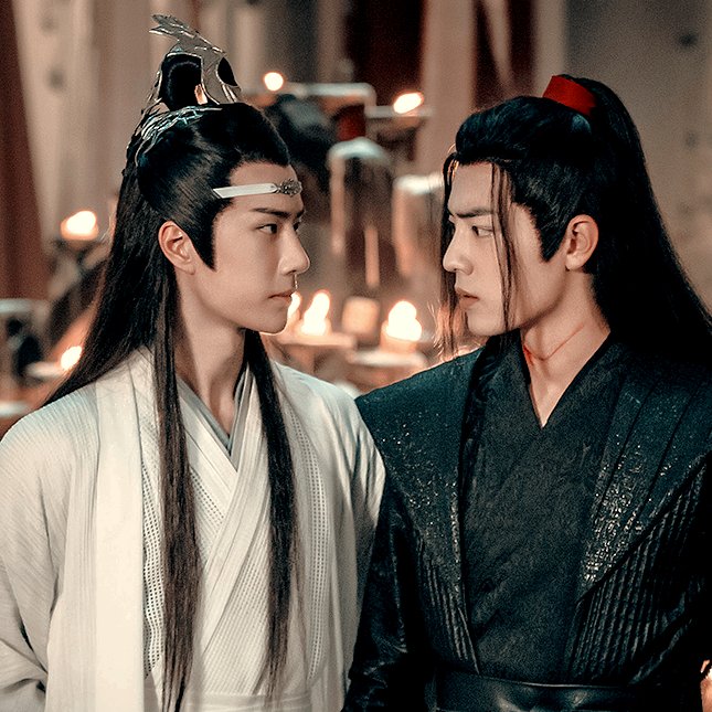 pelmeniklevo's tweet photo. #wangxian снс ау, где «неукротимый» - популярная дорама, сюжет которой полностью соответствует новелле. сяо чжань, кажется, сошел с ума, потому что ему явно не мерещится то, какие влюбленные взгляды кидает на него ван ибо в перерывах между съемками. https://t.co/ULEVPirDiW