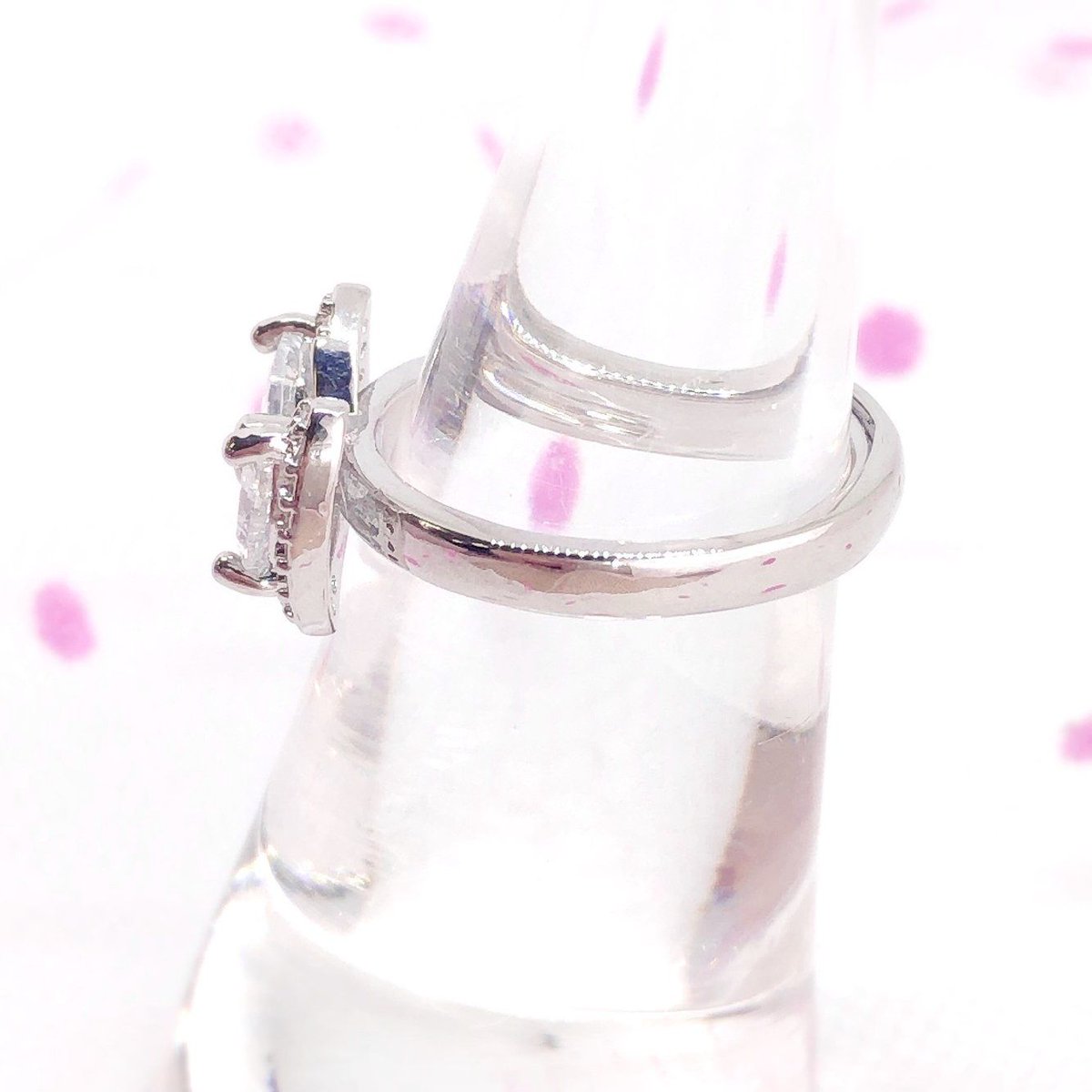 Lafary ラファリー Lafary Shop 存在感のあるリボンリング クラシカルな ジュエルリボンリング キラキラなクリスタル 量産服や地雷服との相性良し 指先まで女の子らしく 詳しくはこちら T Co