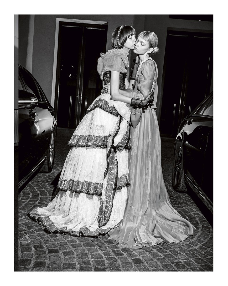 gucci's tweet photo. Photographer Bruce Gilden @brucegilden captures #PurpleFashionMagazine’s #34 the LOVE issue cover story. Styled by #SheilaSingle, all images feature looks from #GucciTheRitual by #AlessandroMichele. #GucciEditorials https://t.co/IT8sseK0oQ