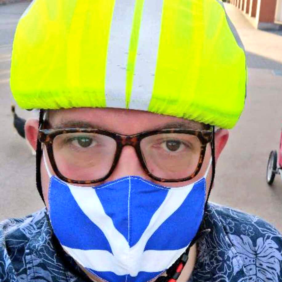 Firesnapper999's tweet photo. #GoogleFit app &amp; #VeryFitPro linked. Gfit "Heart Points", helps motivate me to hit target. Still a bit miffed I'll never break any Step targets tnx to limp. But will just keep caning the treader! 🚴💪 New exercise watch links to apps, resting bpm  has dropped over last year. https://t.co/pbeXkhgHEA