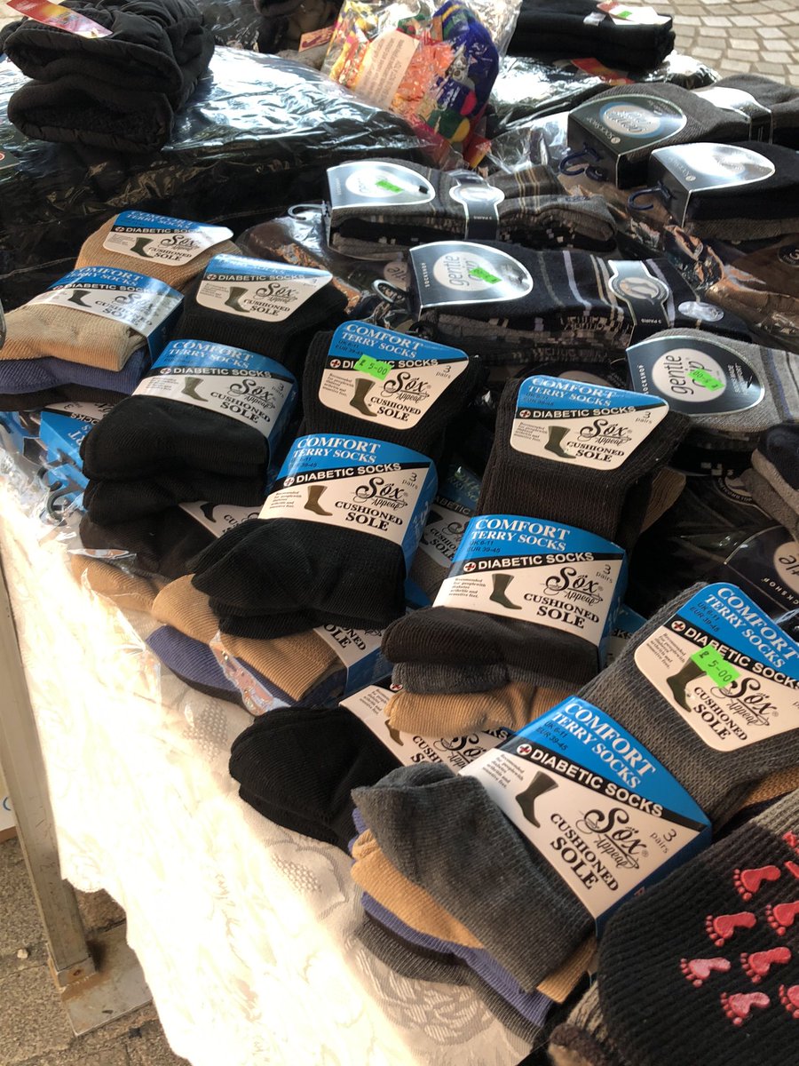 BagsGreene's tweet photo. The worst part about winter is the cold , but luckily we can fix that ! 
Socks , gloves , hats , thermals;  we have everything you need to keep you warm and toastie ! 
We are open until 4pm as usual at @altrinchammkt https://t.co/Cohq1hrDPd