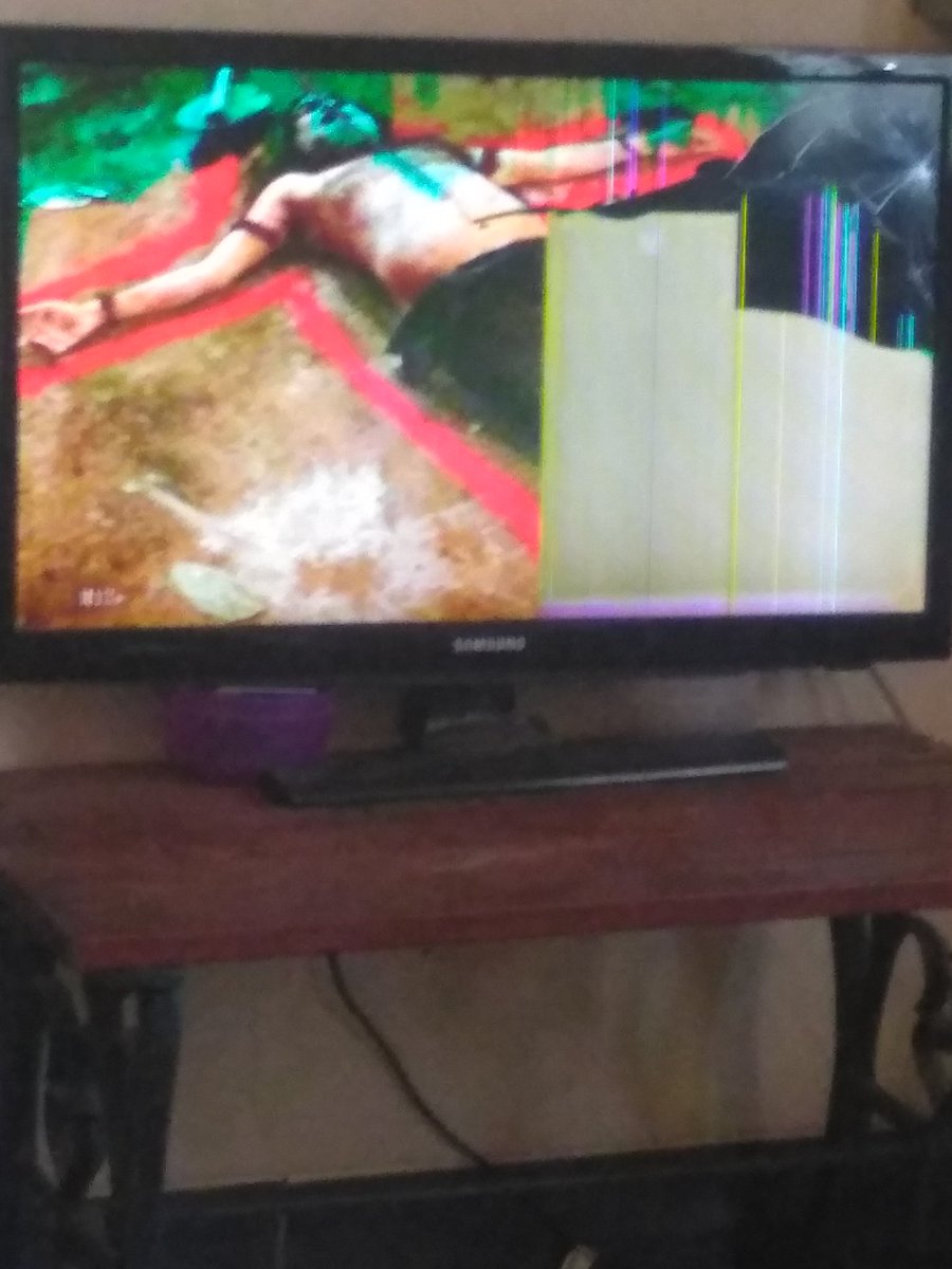 T0mcs_'s tweet photo. @SantasGoldfish @hestaditya @restufahmi1 @galangvega
I deserve this
#SantaTV https://t.co/qPklV1b7GG