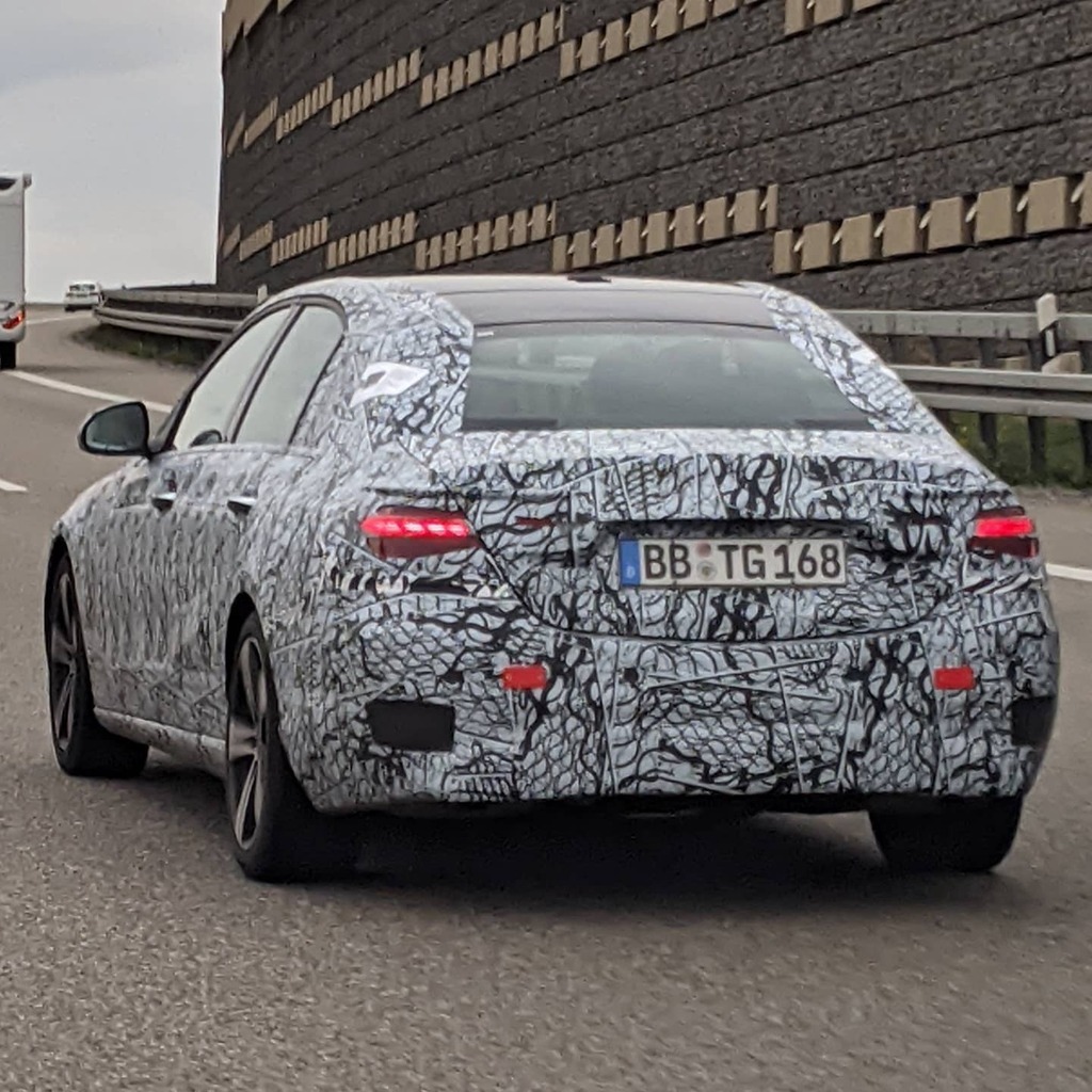 autogefuehl's tweet photo. What car do you think this is? 🤔
#ad #anzeige #cclass #cklasse #eclass #mercedeseclass #mercedes #daimler #mercedesbenz #mercedesliving #mercedesbenzlife #mercedeslifestyle #mercedeslovers #mercedeslove #mercedeslover #mercedeslove #mercedesstyle #mercedesaddict #mercedesca… https://t.co/lFVcT4RBxY