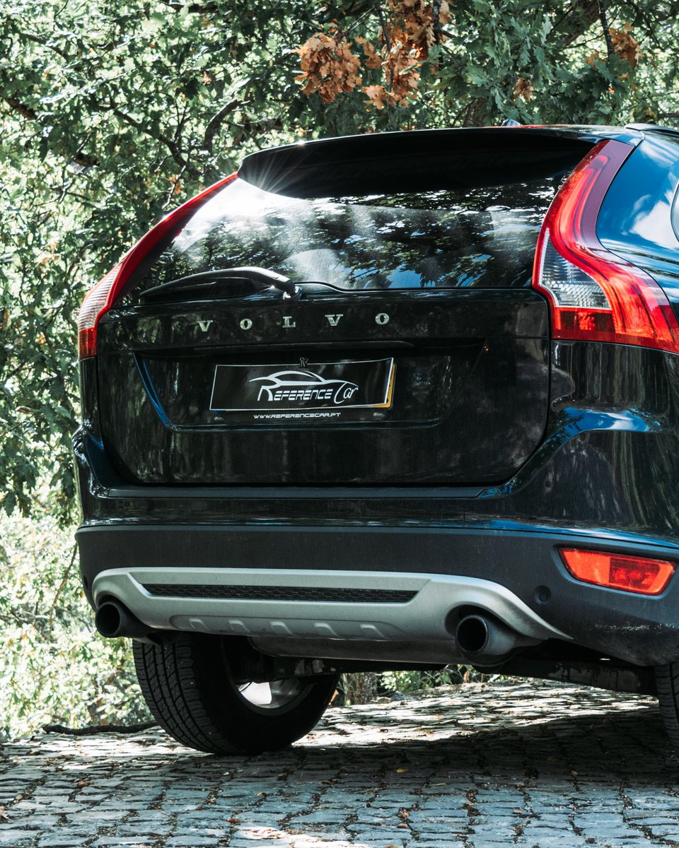 CarReference's tweet photo. Um carro que inspira segurança, conforto e elegância, combina as melhores coisas numa só máquina, quem tudo quer, quer um Volvo.
Visita-nos em: https://t.co/8kUrqLfB2s
#referencecar #volvo #volvoxc60 #xc60 #rdesign #segurança #stand https://t.co/r0tyq4kQR1