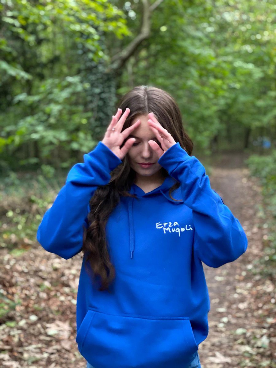 Hello les amiiiis 💙 
J’ai le plaisir de vous annoncer l’ouverture de ma boutique en ligne 🤩 
difymusic.com/erza-muqoli
Je suis trop contente !! J’espère que vous allez kiffer autant que moi 🙊 

Gros bisous, je vous aime!