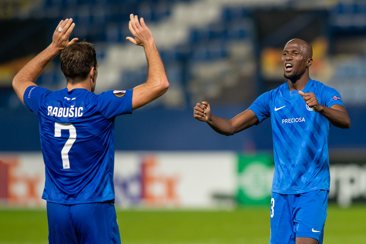 FCSlovanLiberec's tweet photo. Fotogalerie ze čtvrtečního pohárového večera na webu #FCSL: #LIBGNT #UEL
🖼️https://t.co/VnYvasAQQS https://t.co/ptFghhqiHl