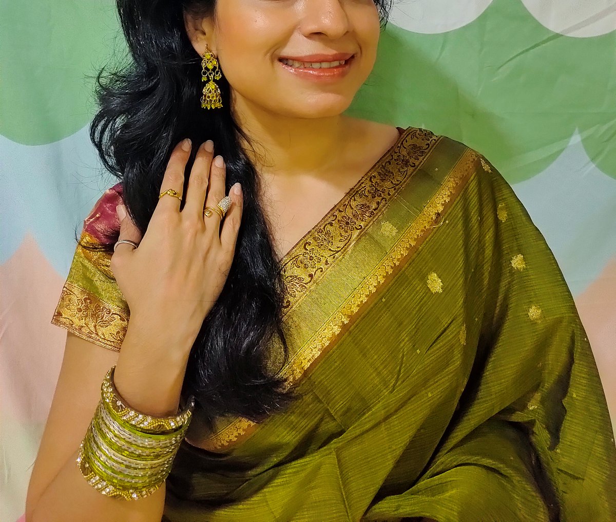 Aditi_SoSaree's tweet photo. Happy Navratri : Day 7 GREEN Colour
https://t.co/FEIdBx7bN1
#sareelover #sareeblogger #southasianblogger #navratri2020 #colorsofnavratri https://t.co/aJwn22gjuP