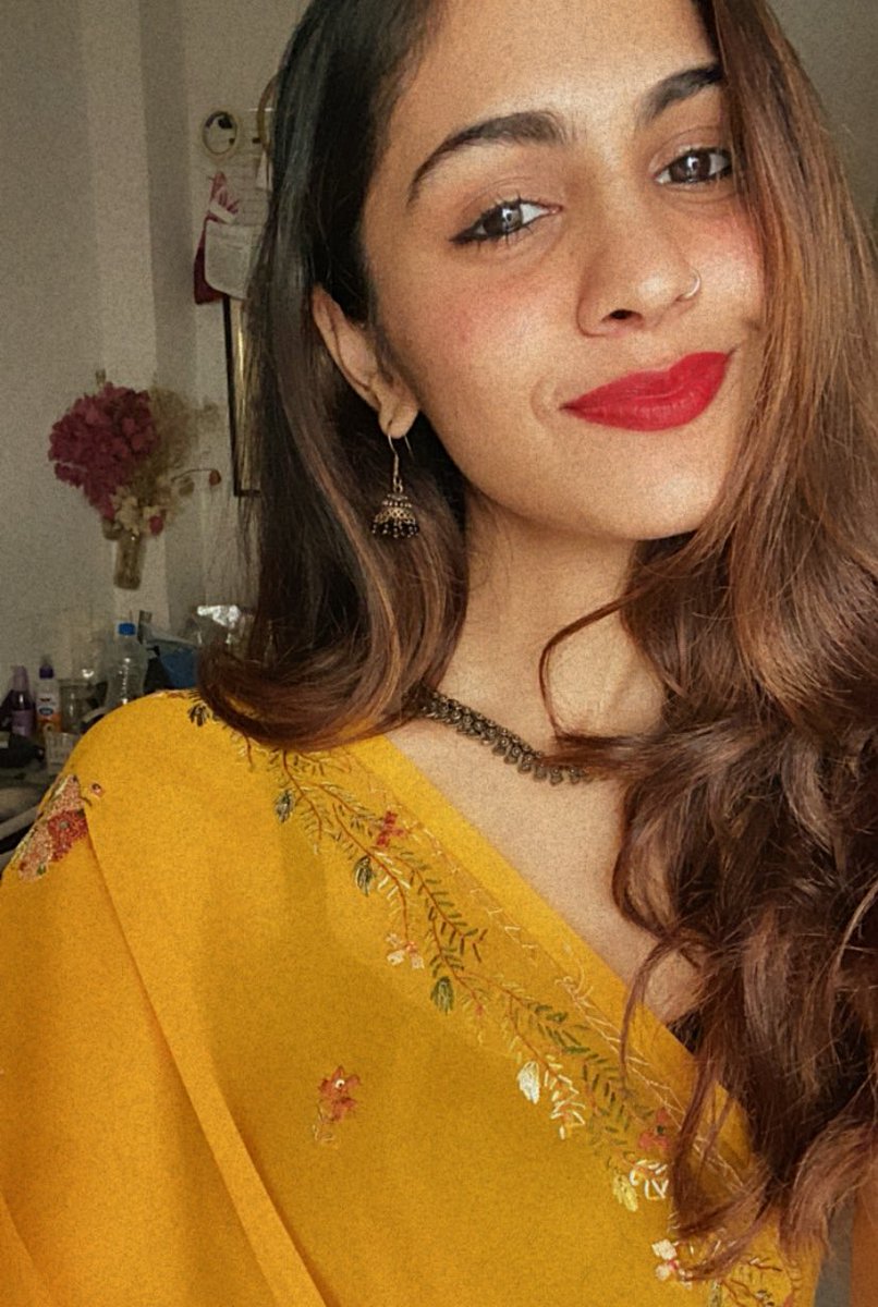   #Navaratri day 6: yellow!   #dresstober
