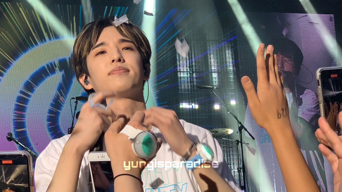 when Jae immerses himself in the crowd  #JAE  #제이  #DAY6