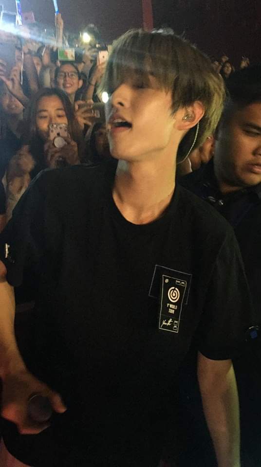 when Jae immerses himself in the crowd  #JAE  #제이  #DAY6