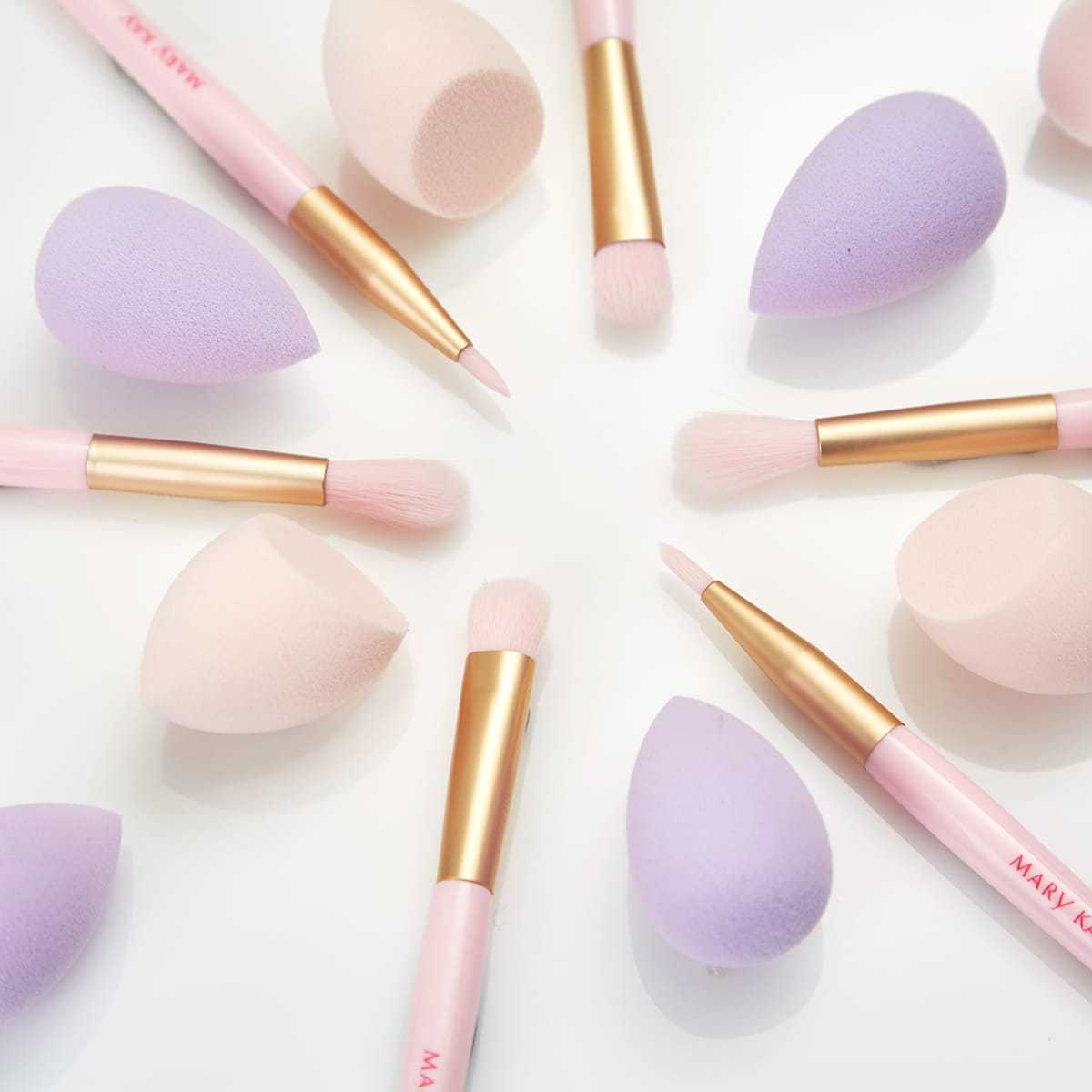 OpenHubDigital's tweet photo. Mary Kay, is one of the strongest beauty products (makeup and skin care) manufacturers in the world. Get your Mary Kay products from House of BKN. #makeup #makeupartist #skincare #marykay #beauty #HBKN https://t.co/2m6F9G7pLd https://t.co/areu7SRdYs