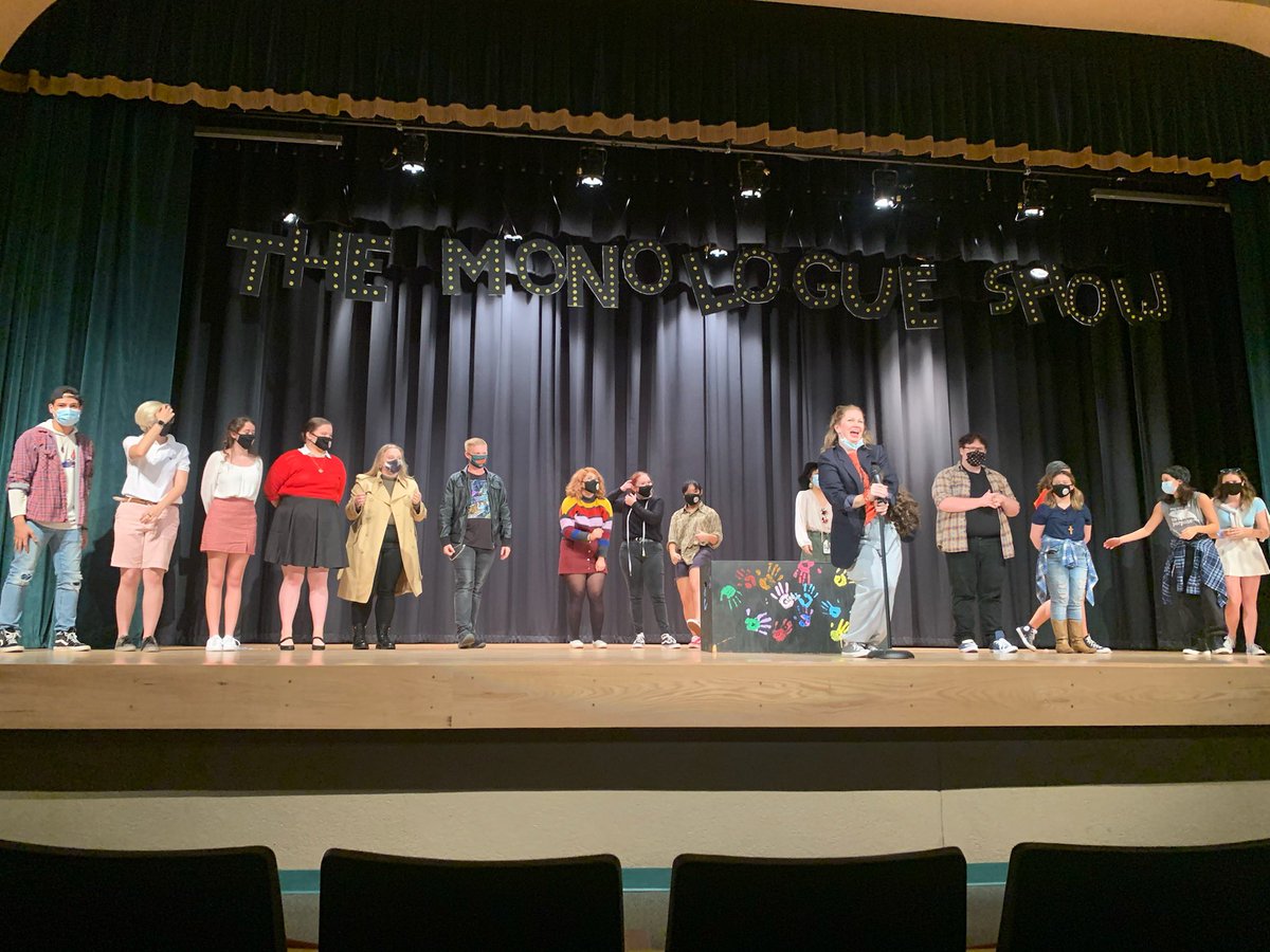 OPENING NIGHT WAS AWESOME! 

Congrats, cast &amp; crew!

Don’t miss it: 2 more chances. 😃

gofan.co/app/school/FL1…