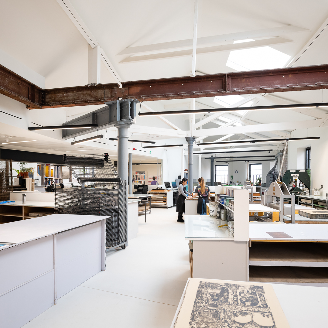 pagepark's tweet photo. Located in the only surviving structure from the 19th c. Castle Mills industrial complex @EdinburghPrints new multi-use art studios use precise contemporary interventions to create robust yet flexible interiors that respect the story of the existing building #PPInteriorsTakeover https://t.co/sbn0VAPRJ1