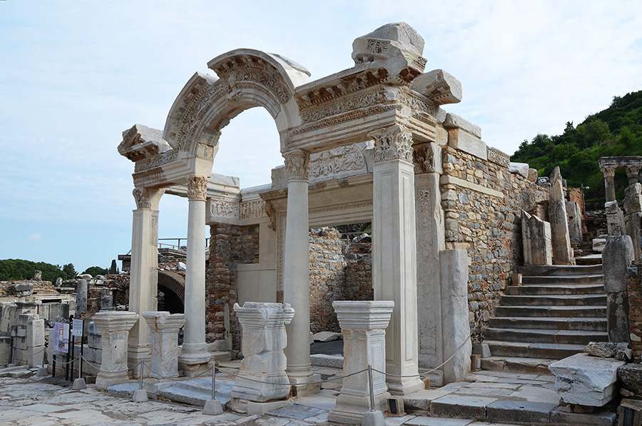 Virtual reconstruction of the Temple of Hadrian