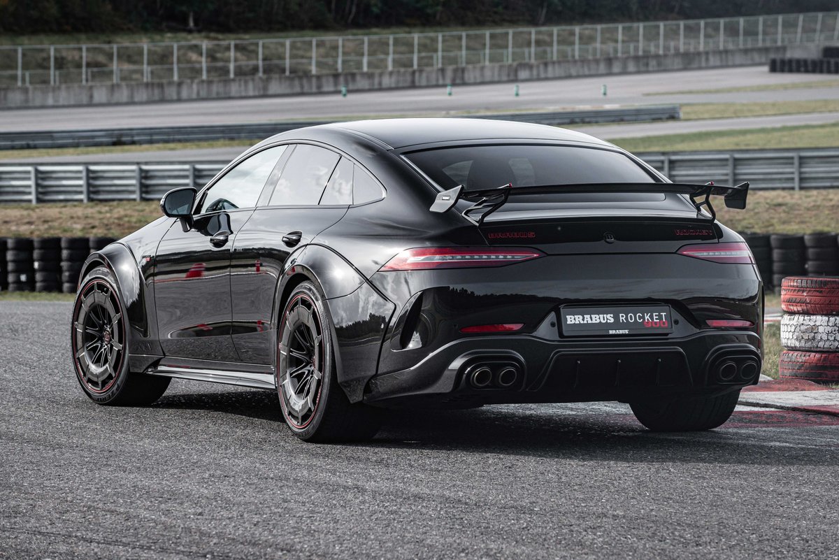 Earlsimxx's tweet photo. Everybody is doing widebody's now...even the elites⚠️

🚘: The new BRABUS ROCKET 900. GT63 S with 900hp and a bigger AMG engine.

Engine: 4.5L V8 Biturbo
Output: 900hp, 1250nm torque (limited to 1050nm)
0-100km/h: 2.8s
0-300km/h: 23.9s
Top Speed: 330km/h

💰: 10 units worldwide https://t.co/dbCkrDMOOZ