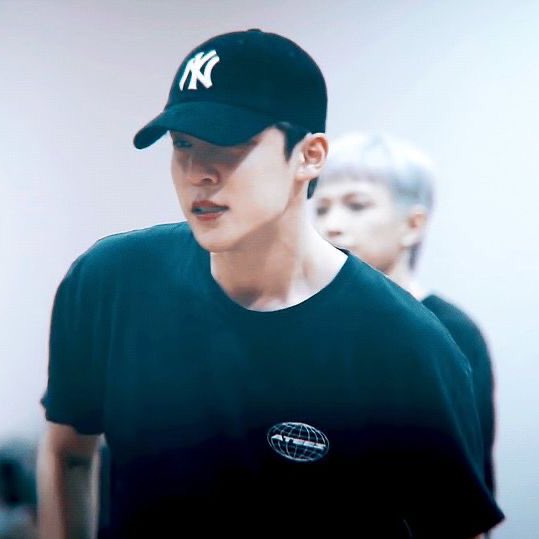 Dark hair, Light hair, same hotness