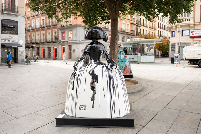 Estas Meninas reivindican el papel de la mujer en la Historia y los derechos de las mujeres bit.ly/3dNEwly <a href="/meninasmadrid/">meninasmadridgallery</a> <a href="/CanaldeHistoria/">Canal HISTORIA</a> @ci_television #MeninasMadridGallery