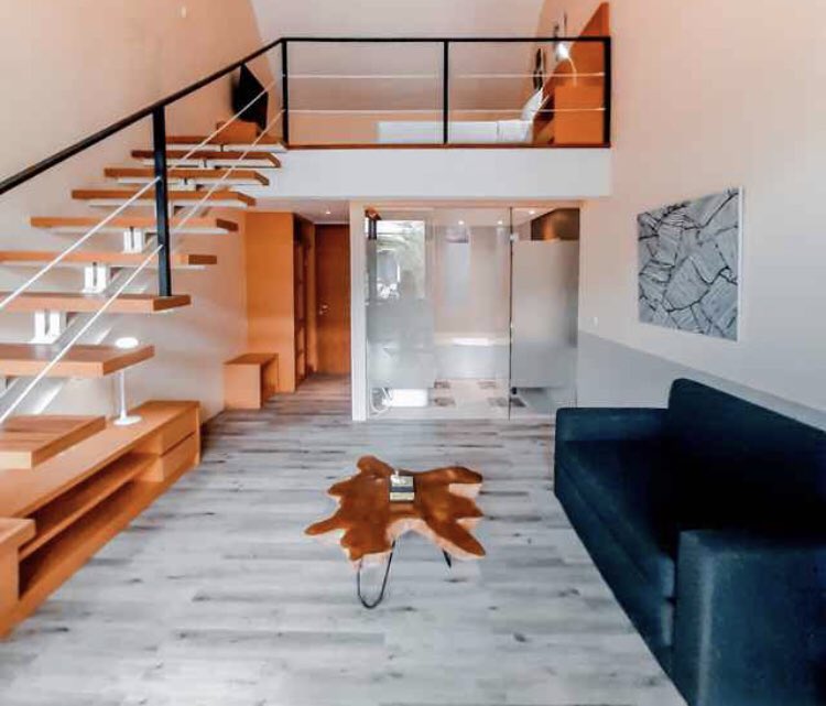 Hotel dan vila mulai dari 100 ribuan lengkap dengan view kece dan kamar aesthetic buat list staycation kamu!!!

[a thread]