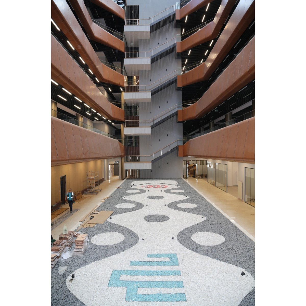 istmedeniyet's tweet image. Türkiye’nin en büyük üniversite kütüphanesinin açılışı için geriye sayım başladı..📚🥁