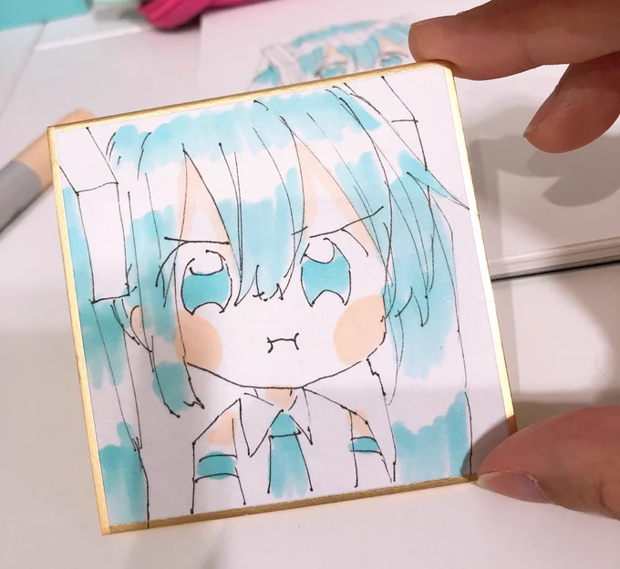 この顔何度描いてもすき 